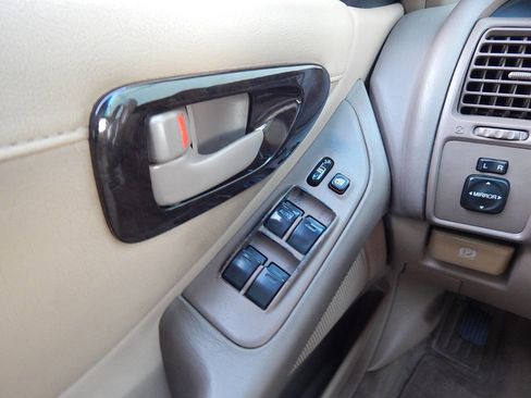 Used 1997 Toyota Avalon XL image 26