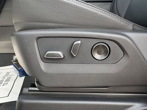 New 2026 GMC Yukon Denali w/ Sun & Power Step Package AWD/4WD image 18