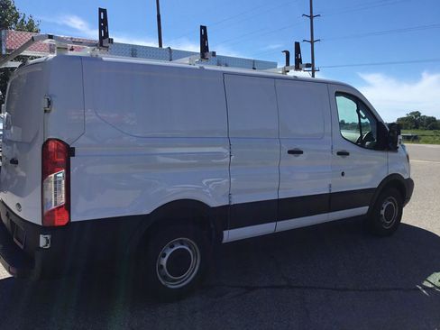 Used 2019 Ford Transit 250 130 Low Roof RWD image 5