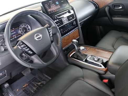 Used 2024 Nissan Armada SL image 19