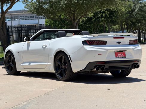 Used 2018 Chevrolet Camaro SS RWD image 12