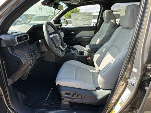 New 2026 Toyota Tacoma Limited AWD/4WD image 18