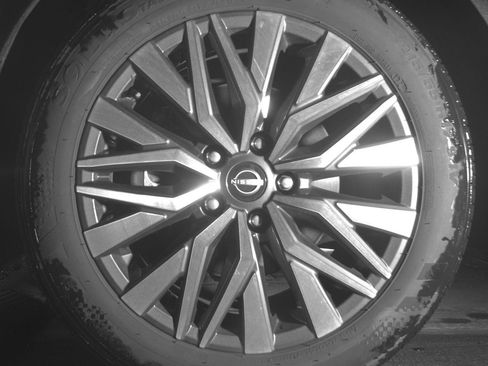 Used 2025 Nissan Altima 2.5 SV image 12