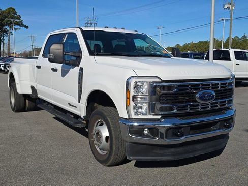 Used 2025 Ford F350 XLT image 1