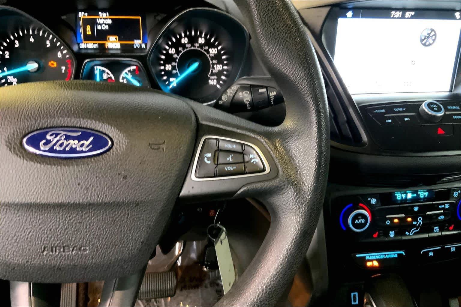Used 2018 Ford Escape SE w/ SE Sync 3 Package AWD/4WD image 25