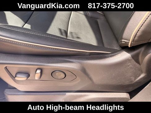 Used 2023 GMC Yukon SLT AWD/4WD image 15