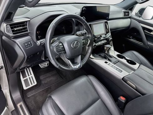 Used 2023 Lexus LX 600 F Sport AWD/4WD image 9