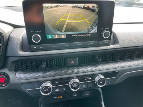 Used 2025 Honda CR-V LX image 17