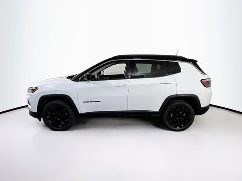 Used 2022 Jeep Compass Limited w/ Sun and Sound Group AWD/4WD image 8