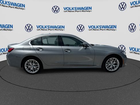 Used 2025 BMW 330i xDrive Sedan AWD/4WD image 15