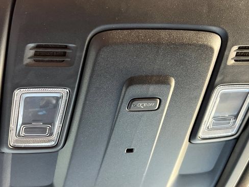 Used 2026 Chevrolet Tahoe 4WD image 25