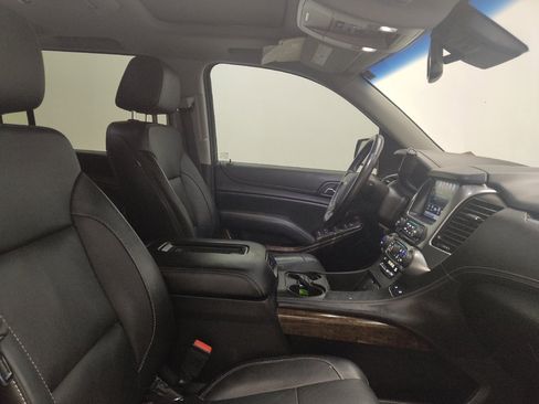 Used 2016 Chevrolet Suburban LT AWD/4WD image 21