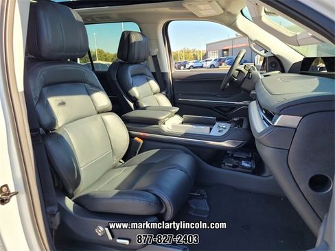 New 2025 Lincoln Navigator Reserve image 10