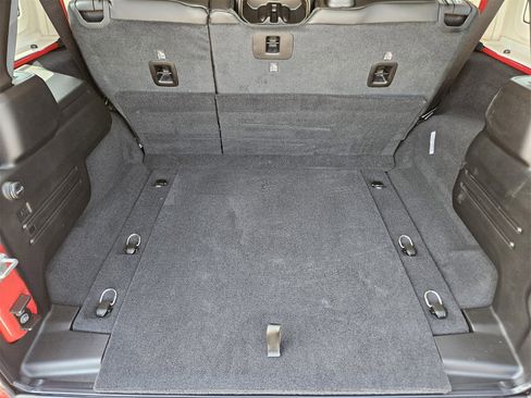 New 2025 Jeep Wrangler Unlimited Rubicon image 32