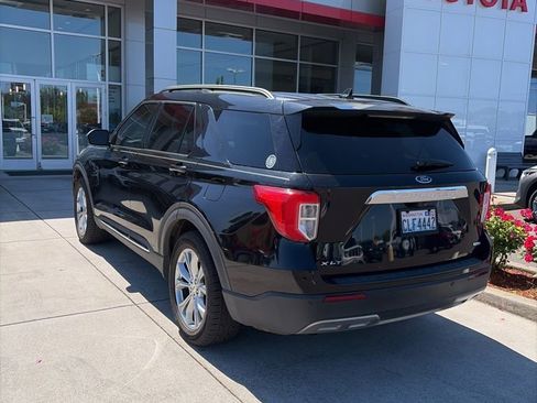 Used 2020 Ford Explorer XLT w/ Equipment Group 202A RWD image 4