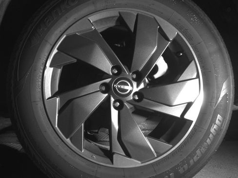 Used 2025 Nissan Rogue SV AWD/4WD image 14