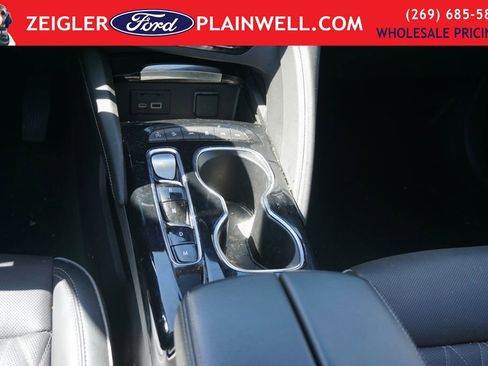 Used 2023 Buick Envision Avenir AWD/4WD image 16
