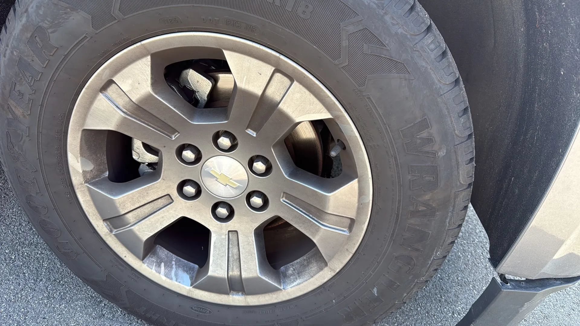 Used 2019 Chevrolet Tahoe LS AWD/4WD image 14
