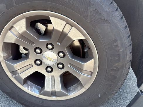Used 2019 Chevrolet Tahoe LS AWD/4WD image 14