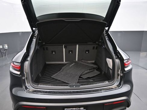 New 2025 Porsche Macan image 24
