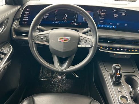 Used 2024 Cadillac XT4 Premium Luxury AWD/4WD image 17