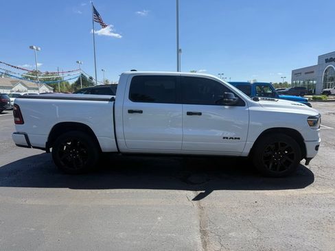 Used 2023 RAM 1500 Laramie AWD/4WD image 2
