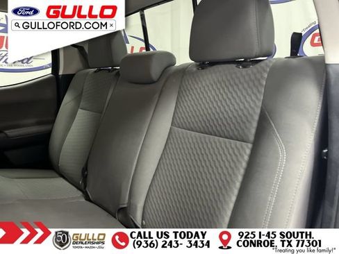 Used 2020 Toyota Tacoma SR5 RWD image 14