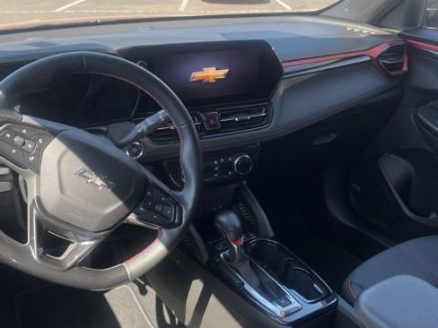 Certified 2025 Chevrolet TrailBlazer RS w/ Convenience Package AWD/4WD image 6