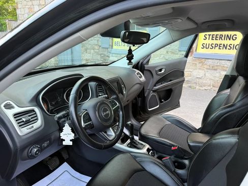 Used 2020 Jeep Compass Latitude AWD/4WD image 27