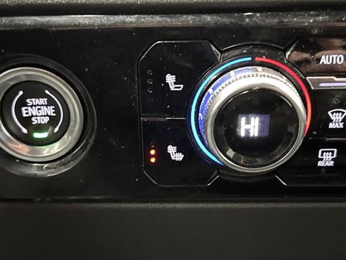 Used 2024 GMC Sierra 1500 Elevation image 7