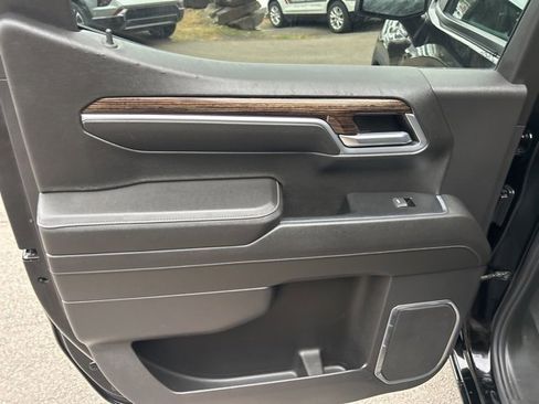 Used 2022 GMC Sierra 1500 Elevation image 17