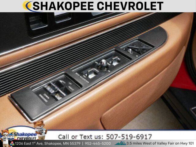 Used 1990 Buick Reatta Convertible FWD image 13