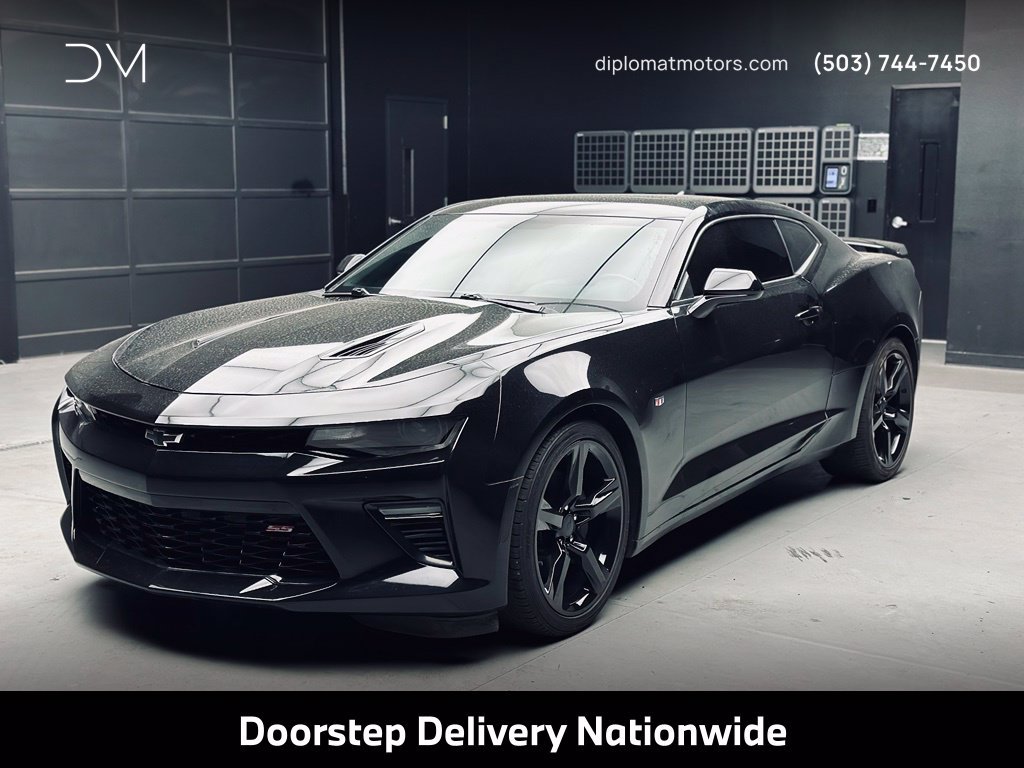 Used 2018 Chevrolet Camaro SS RWD image 1