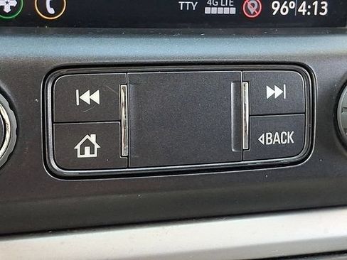 Used 2022 Chevrolet Colorado LT w/ LT Convenience Package RWD image 26