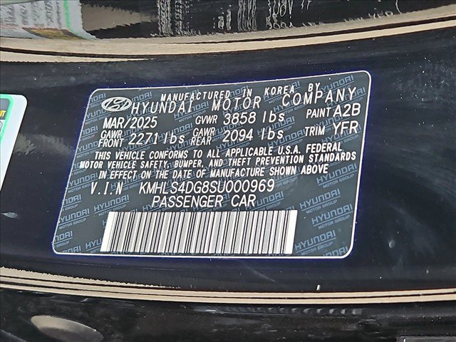 Used 2025 Hyundai Elantra SEL FWD image 24