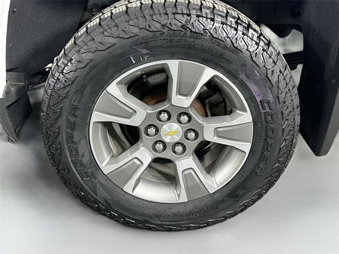 Used 2019 Chevrolet Colorado LT image 28
