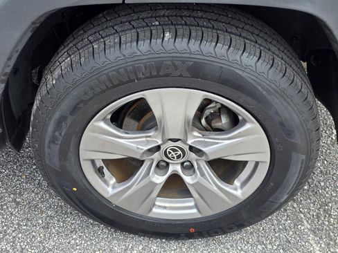 Used 2022 Toyota RAV4 XLE w/ Convenience Package AWD/4WD image 36