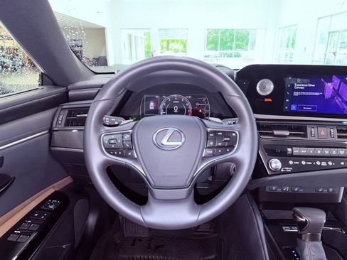 Used 2025 Lexus ES 350 w/ Premium Package FWD image 17