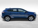 Used 2021 Ford Edge SE image 4