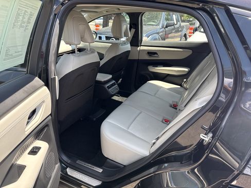 Certified 2024 Nissan Ariya AWD image 17