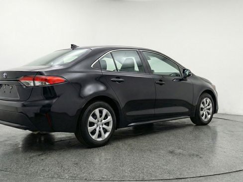 Used 2025 Toyota Corolla LE FWD image 9