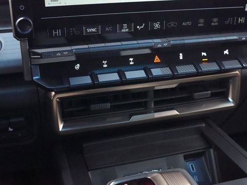 New 2024 GMC Hummer EV 2X w/ Extreme Off-Road Package image 22