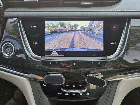 Used 2020 Cadillac XT6 Premium Luxury image 28