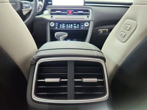 Used 2025 Genesis G70 3.3T Advanced w/ Sport Prestige Package image 38