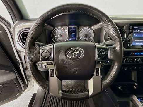 Certified 2022 Toyota Tacoma Limited image 11