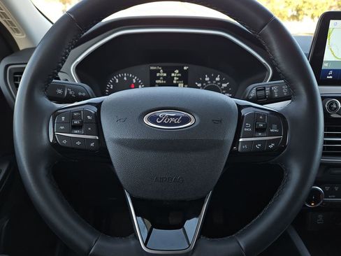 Used 2022 Ford Escape SEL image 24