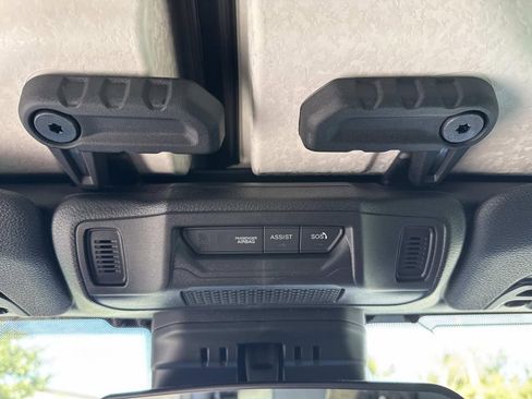 Used 2024 Jeep Wrangler Sport S image 40