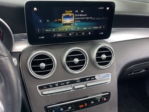 Used 2022 Mercedes-Benz GLC 300 4MATIC image 10