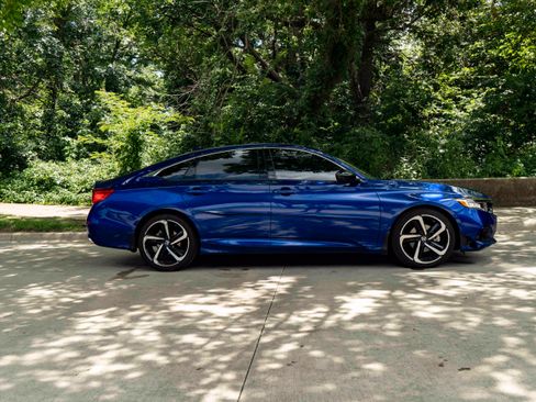 Used 2022 Honda Accord Sport image 10