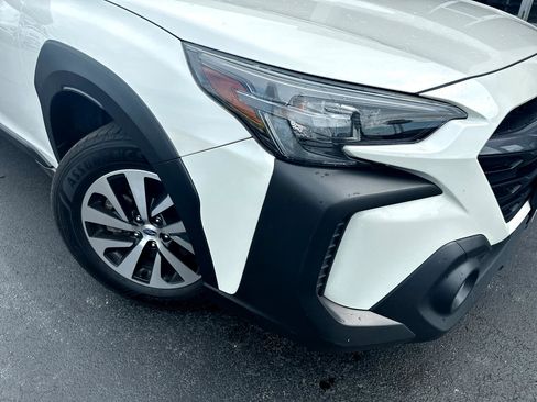 Used 2023 Subaru Outback Premium image 3